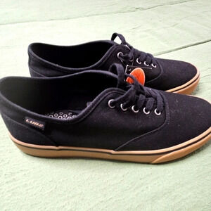 New Lugz Lear Sneakers‎